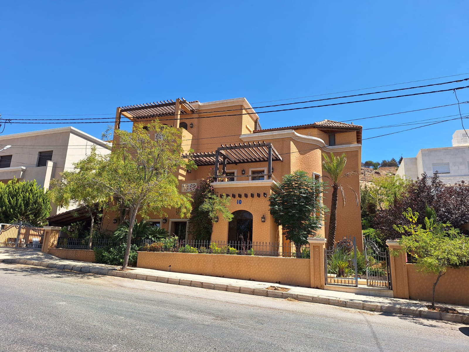 Apartment for Sale In AlSwaifiyeh