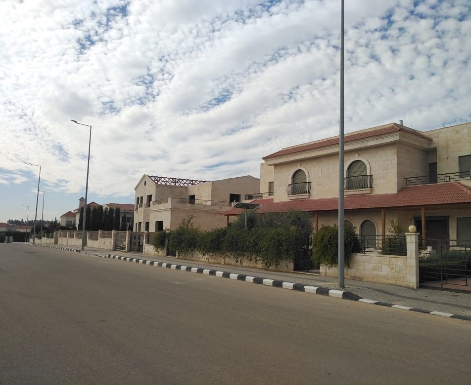 villa in Al andalusiyeh is for sale 