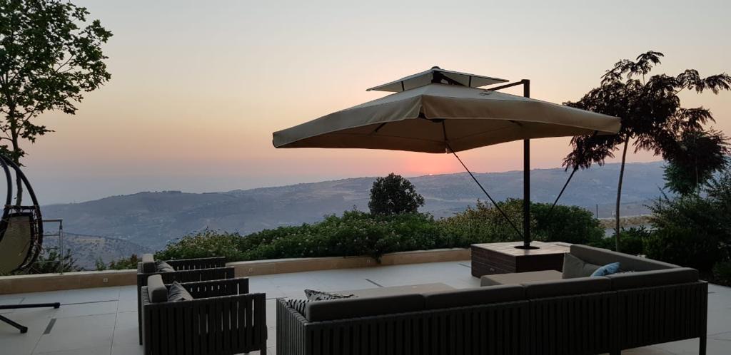 Villa For Sale In Mahes