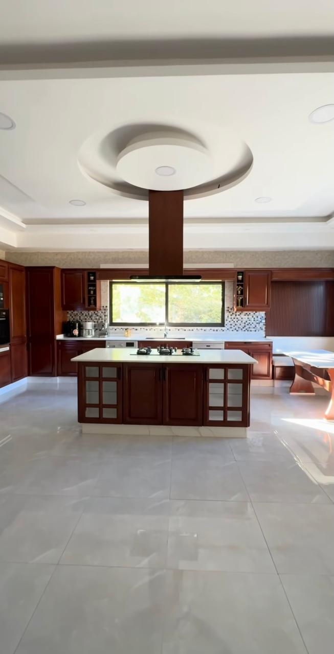 Luxury Villa for Sale on Airport Road - Property Image 2