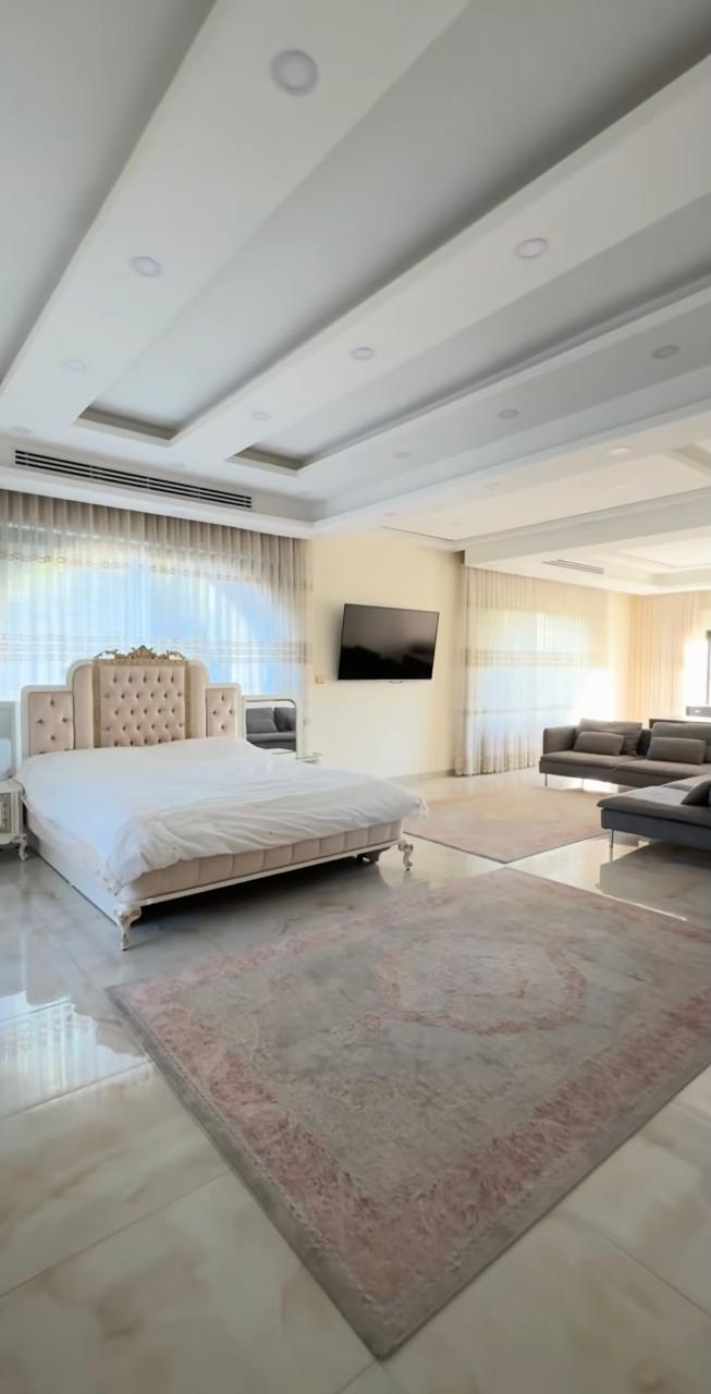 Luxury Villa for Sale on Airport Road - Property Image 3