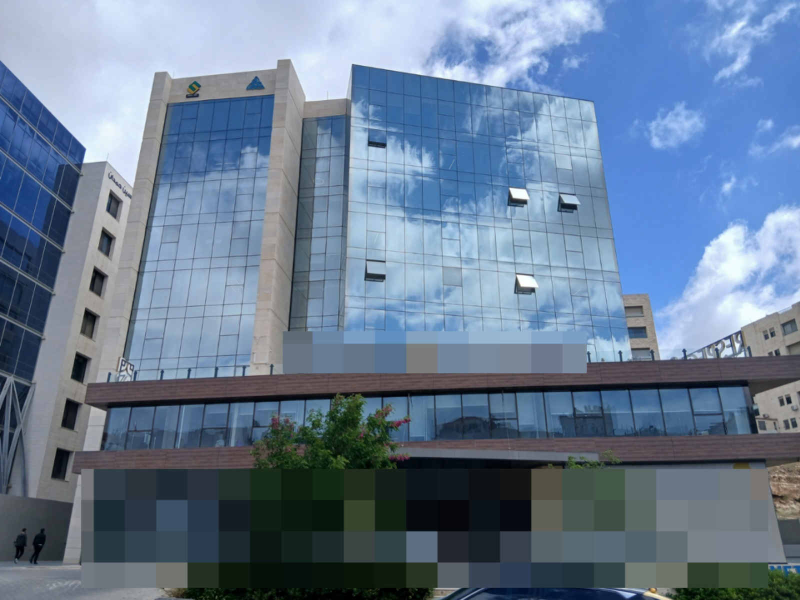 Apartment for Sale in Um Uthaina at a Special Price