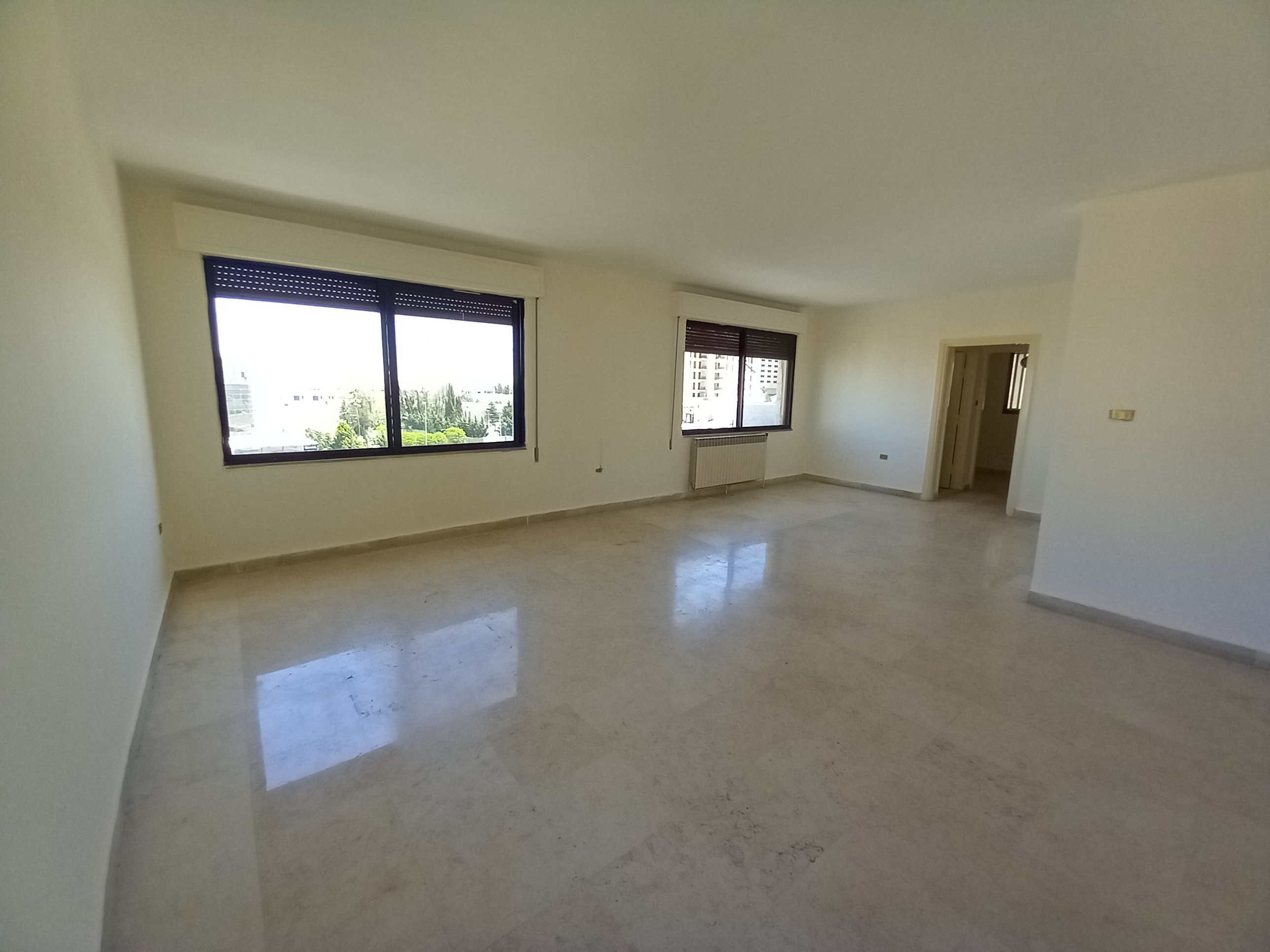 Apartment for Sale in Um Uthaina at a Special Price  - Property Image 2