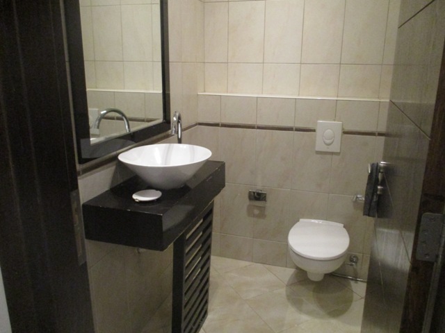  ground apartment with garden in Jabal Amman for rent    - Property Image 13