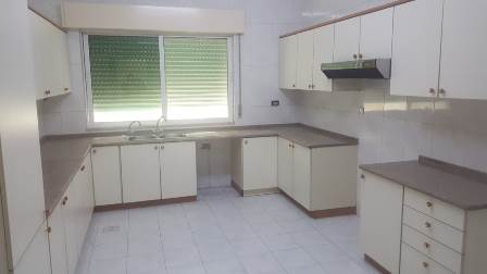 Apartment in Um Uthayna For Rent