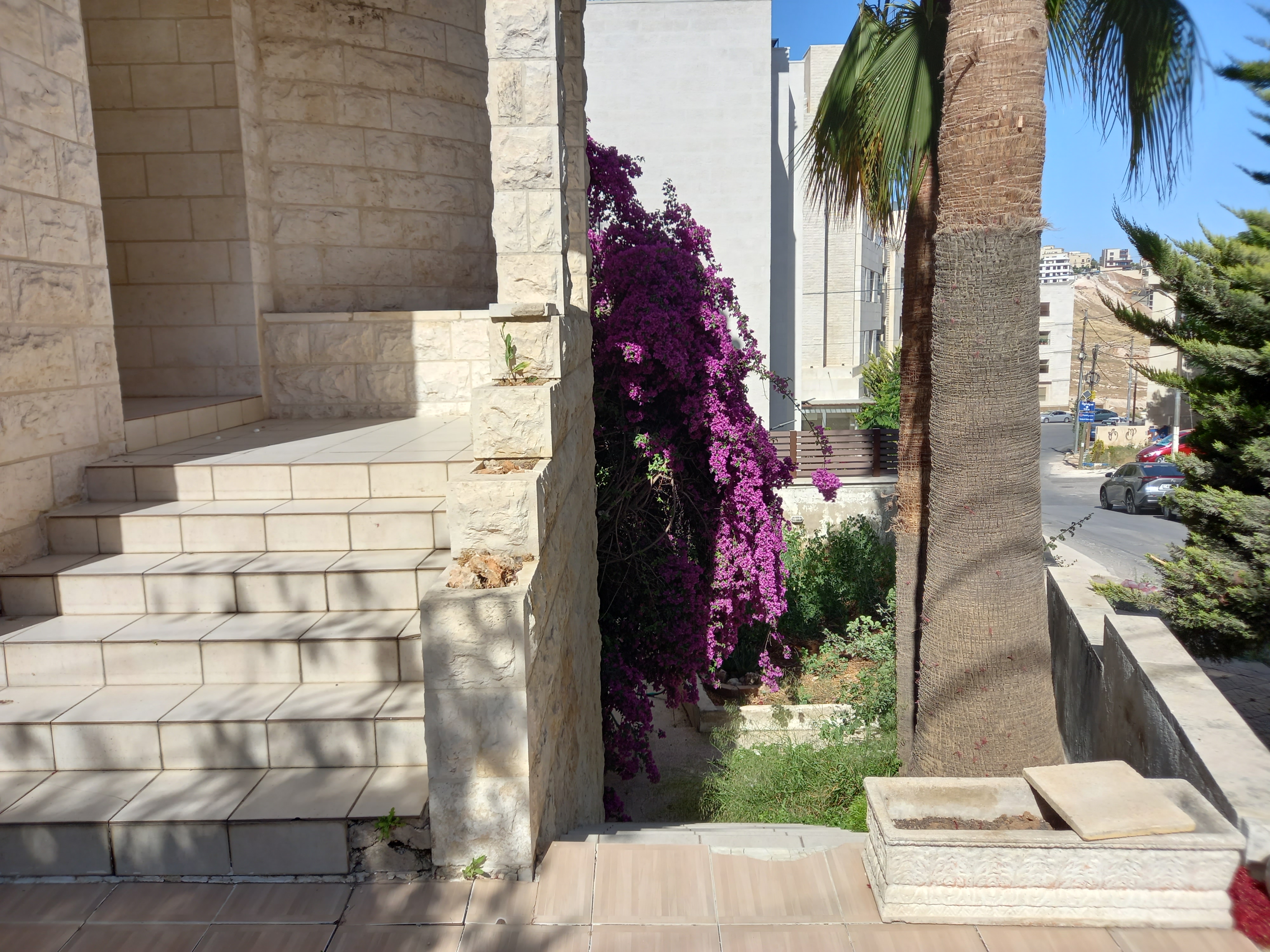 Beautiful Villa Available for Annual Rent in Dair Ghbar.   - Property Image 2