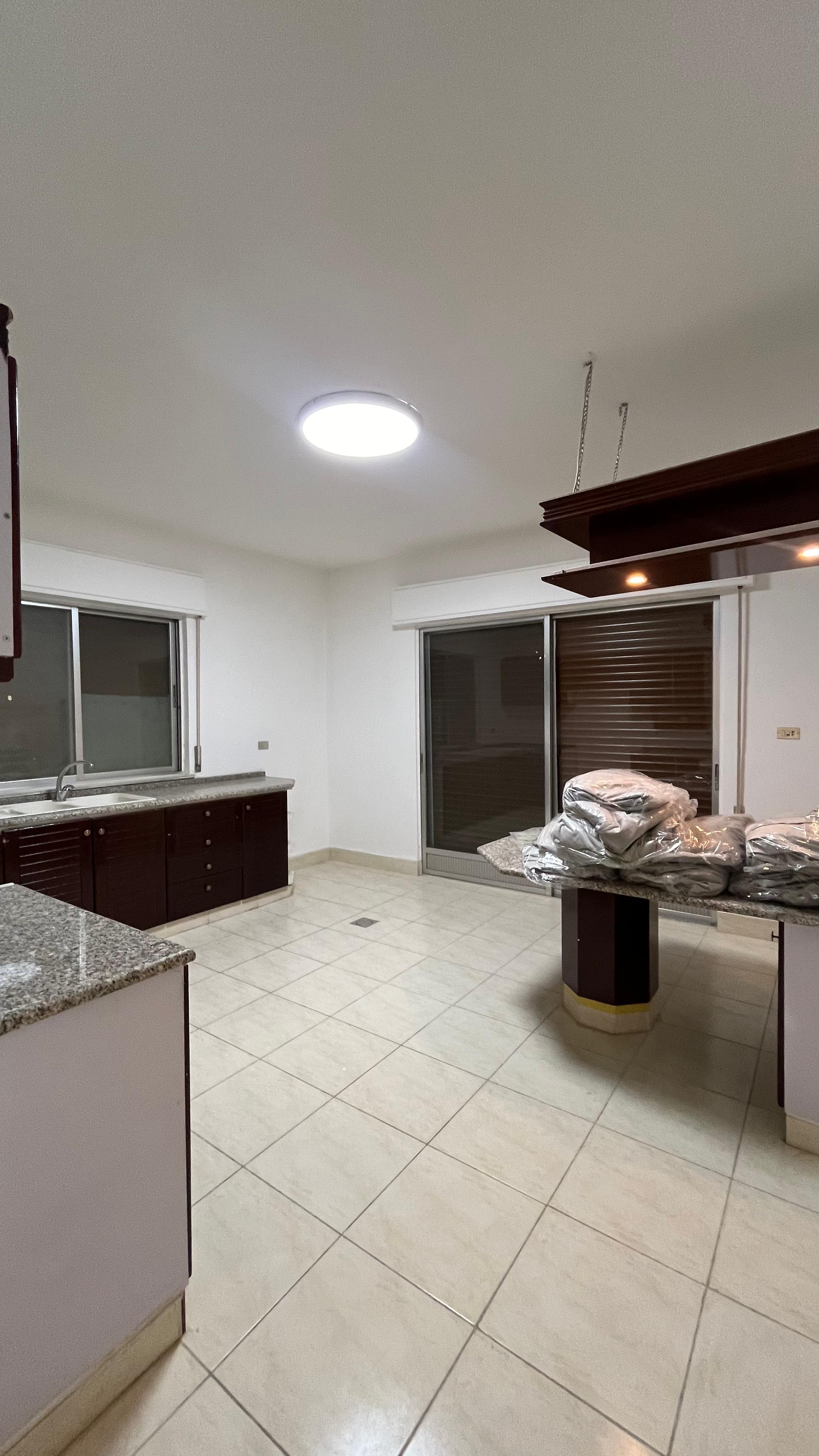 A well-located apartment in a lively area of Shmeisani, available for rent. - Property Image 11