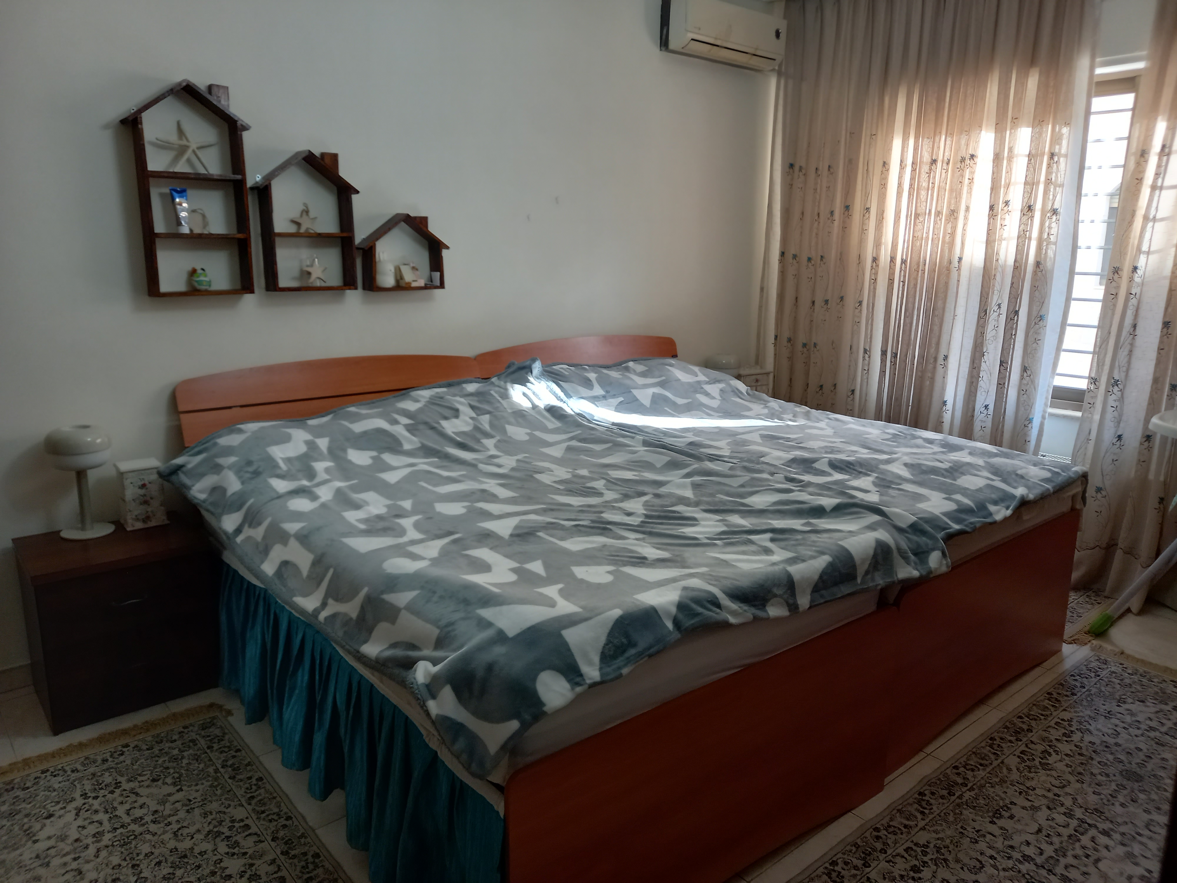 Spacious Duplex Apartment for Rent in a Prime Location in Abdoun - Property Image 9