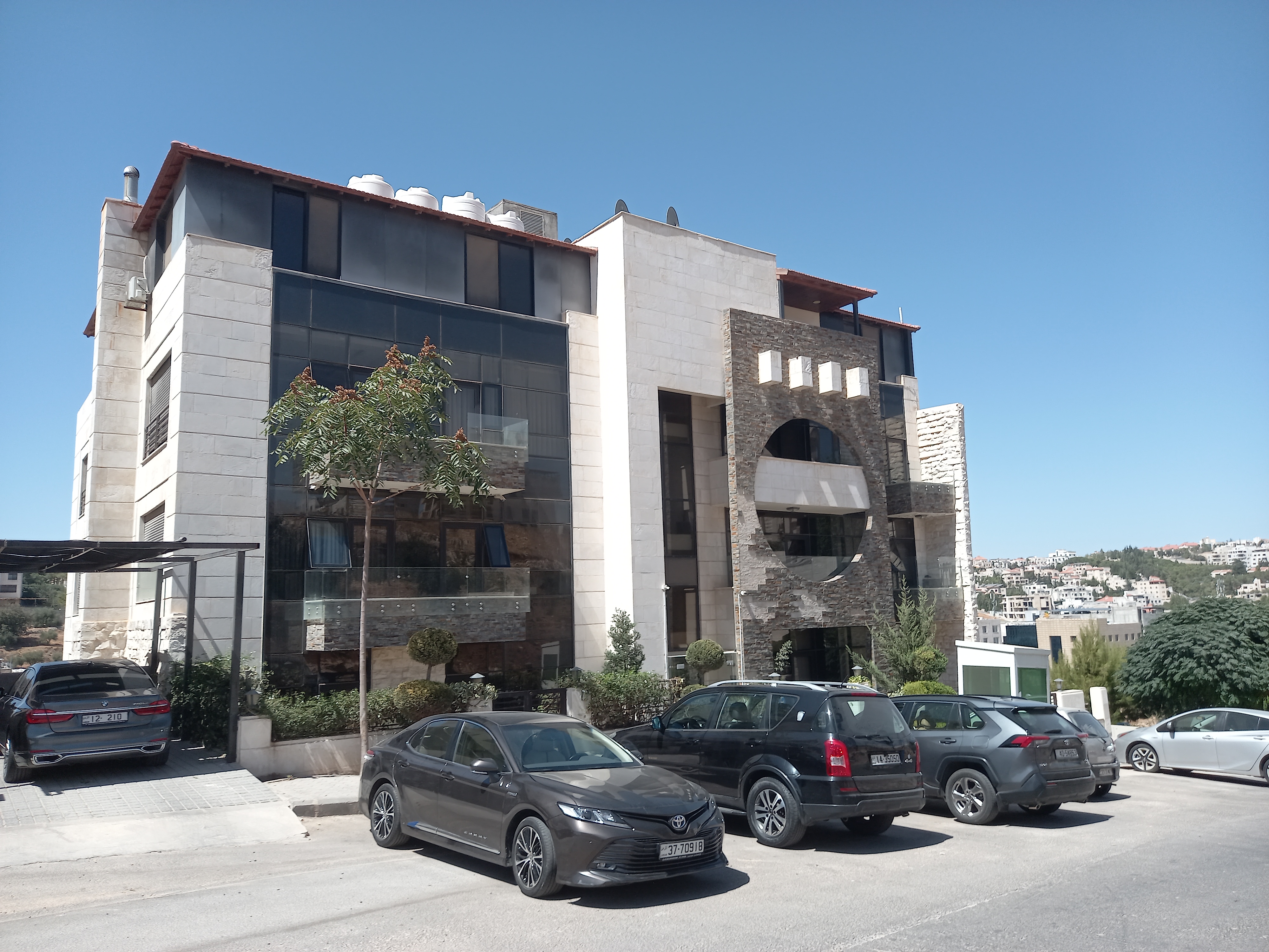 Special Building with attached villa in Althuhair for sale