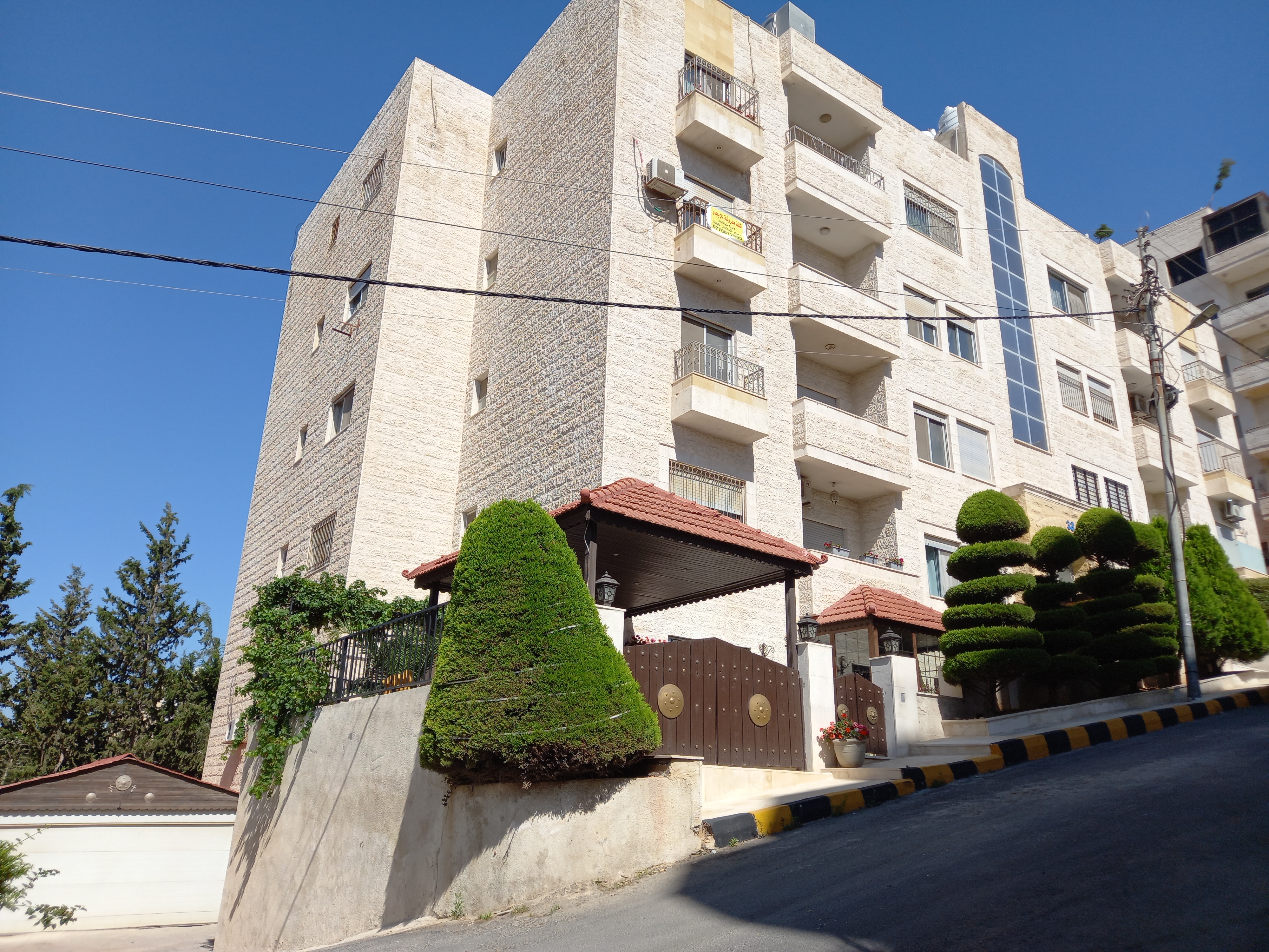 Apartment For Rent In Dair Ghbar