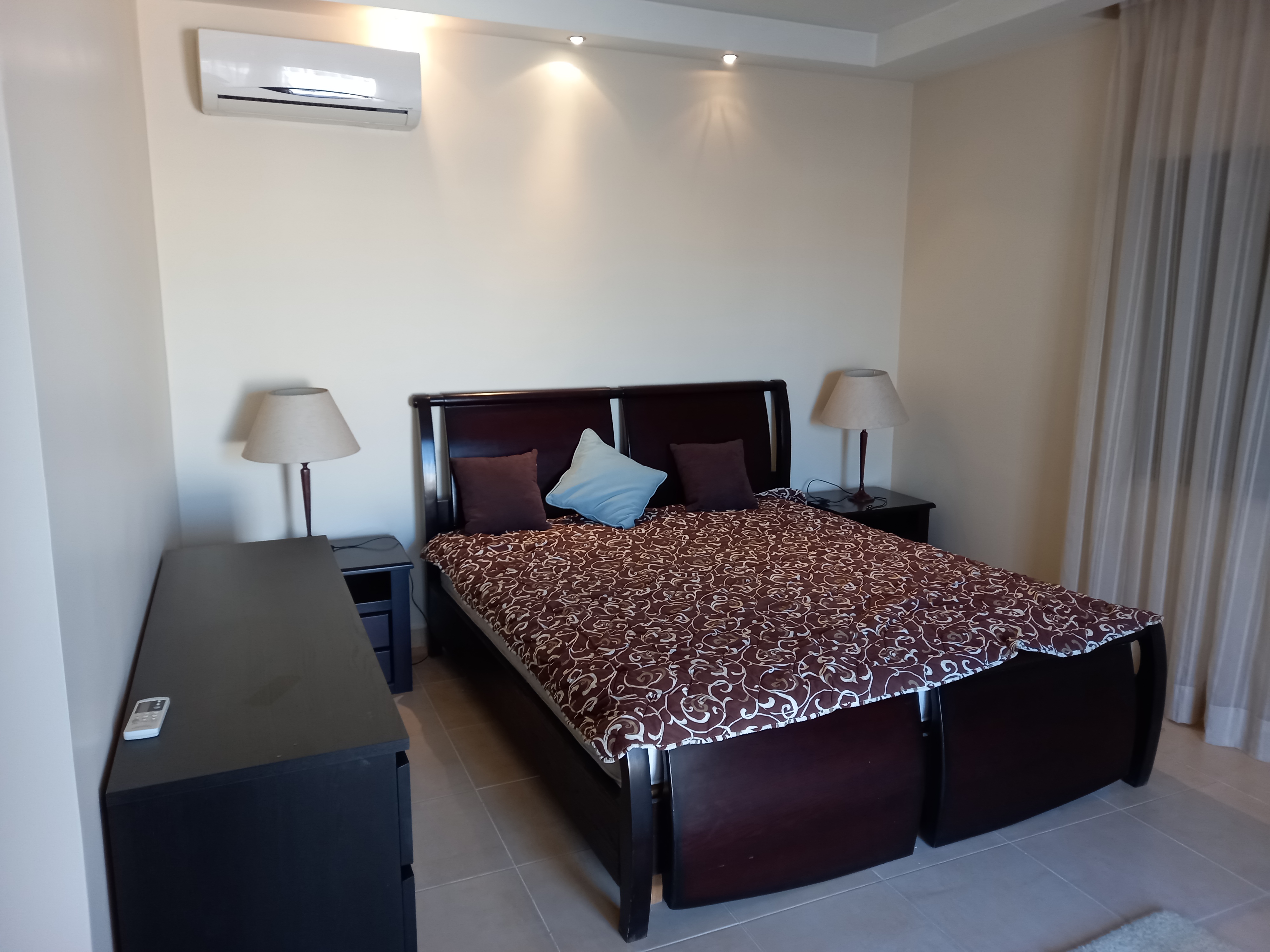 A fourth-floor apartment with a roof, available for rent or sale in Abdoun. - Property Image 9