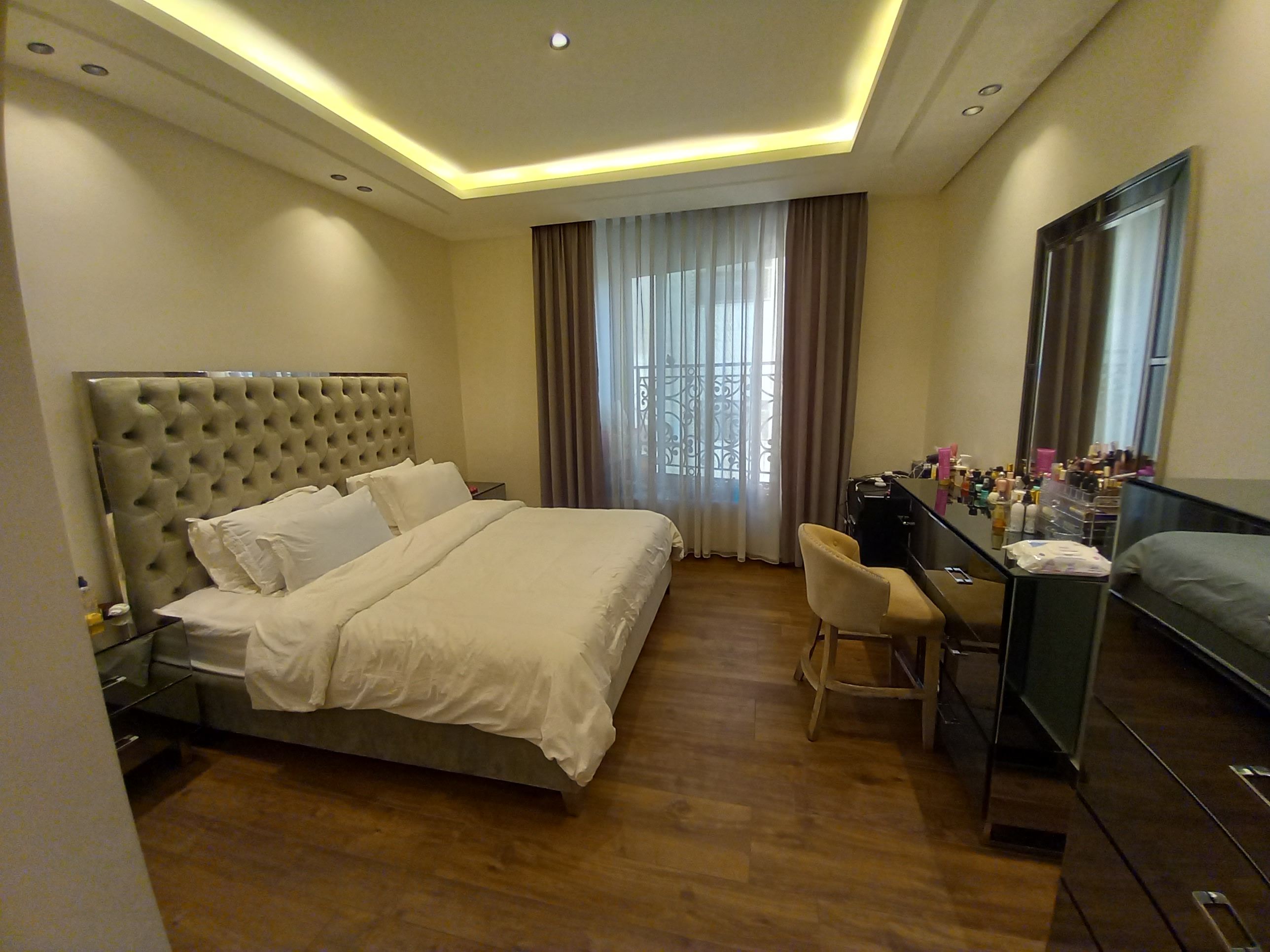 Super Deluxe Duplex Apartment for Sale in Abdoun - Property Image 11