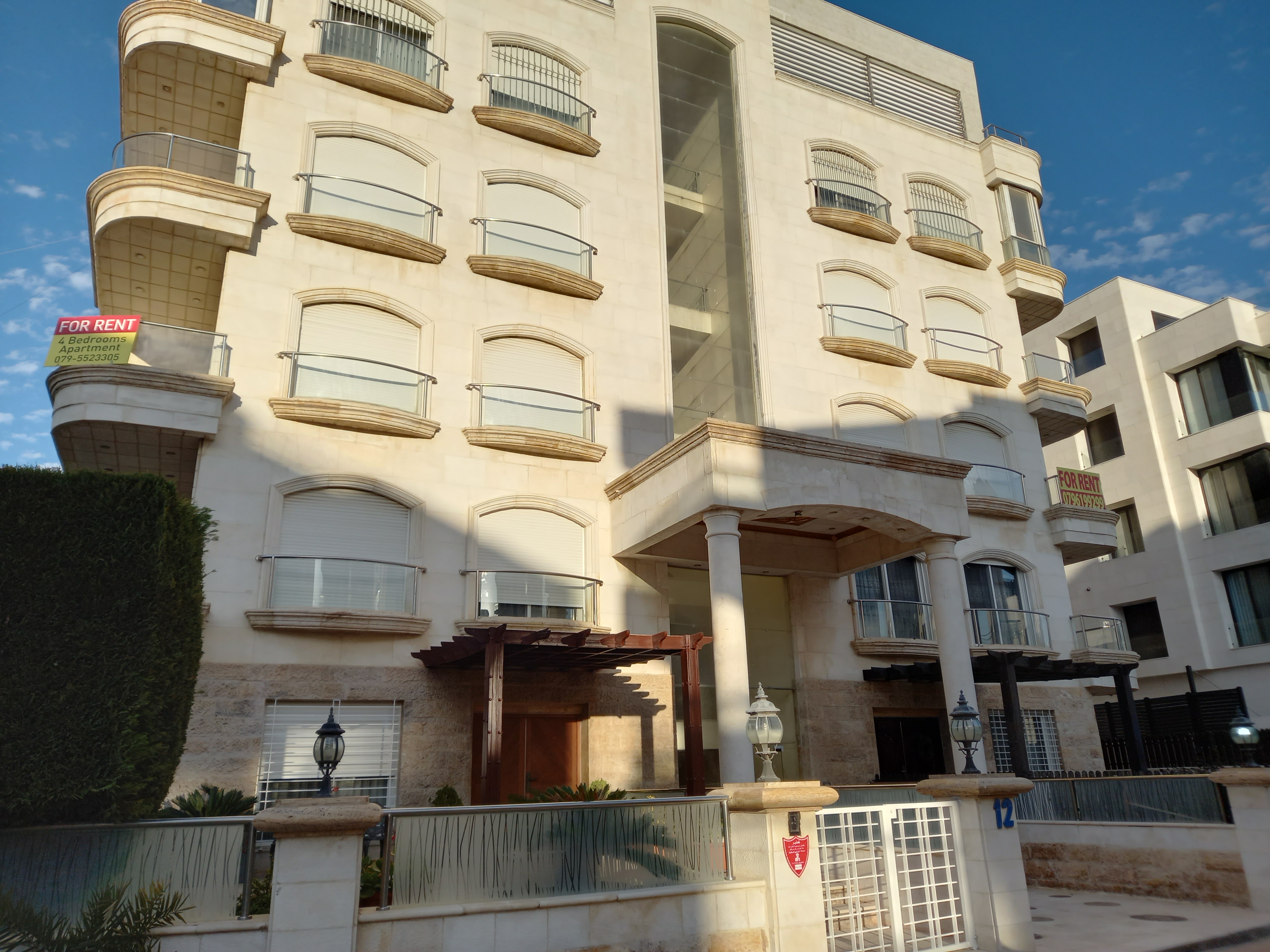 Semi villa  in Abdoun for sale