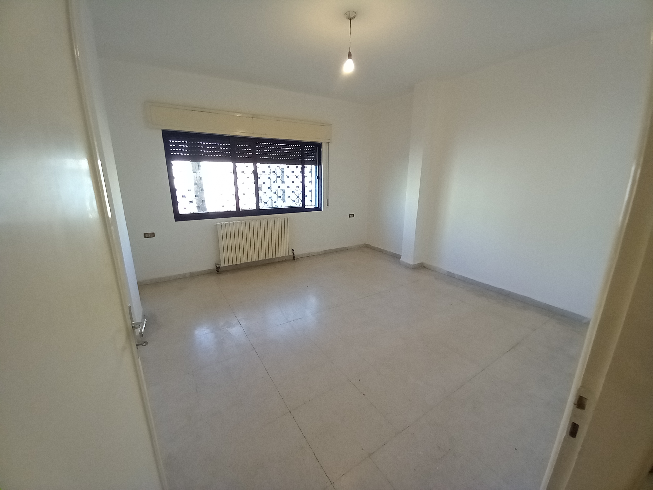 Apartment available for sale at an attractive price in Um Uthaina. - Property Image 7