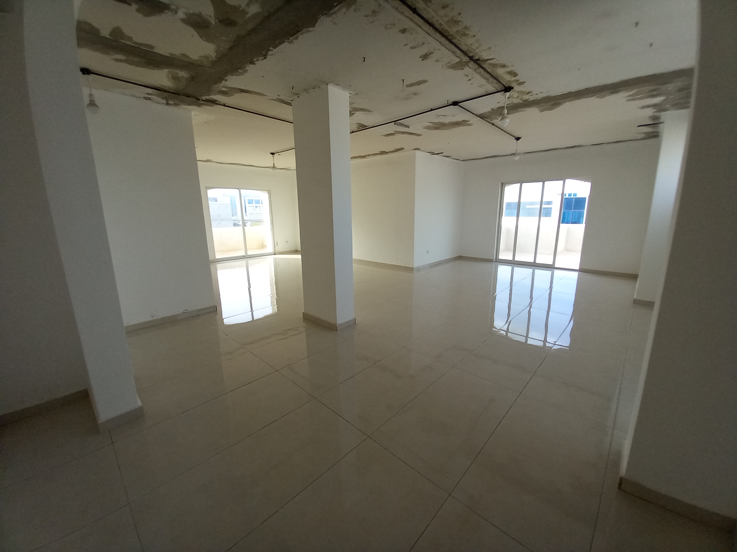 Modernly finished commercial offices available for rent in Abdoun. - Property Image 4